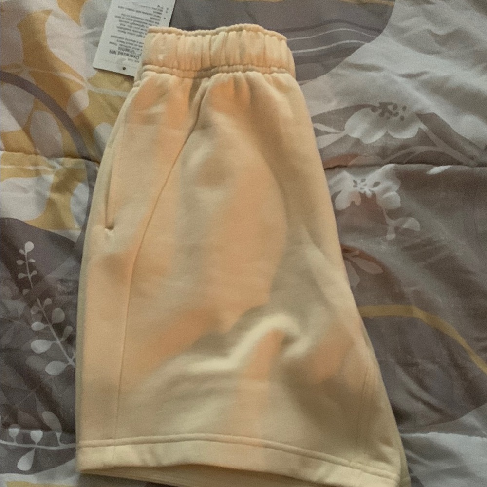 Lululemon Athletica Cream Athletic Shorts - Picture 8 of 8